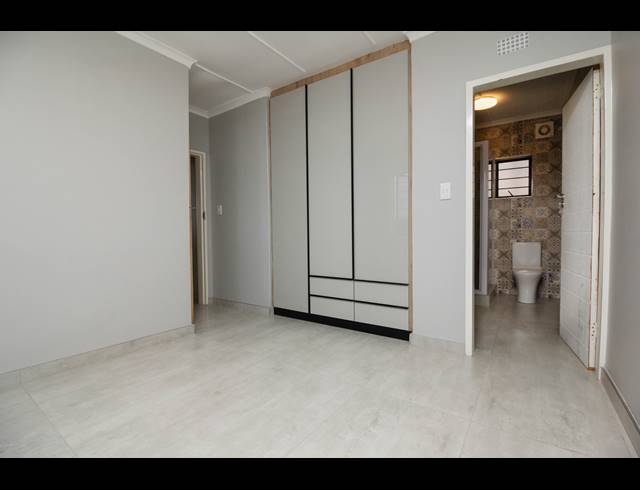3 BEDROOM FLAT TO LET IN WARNER BEACH